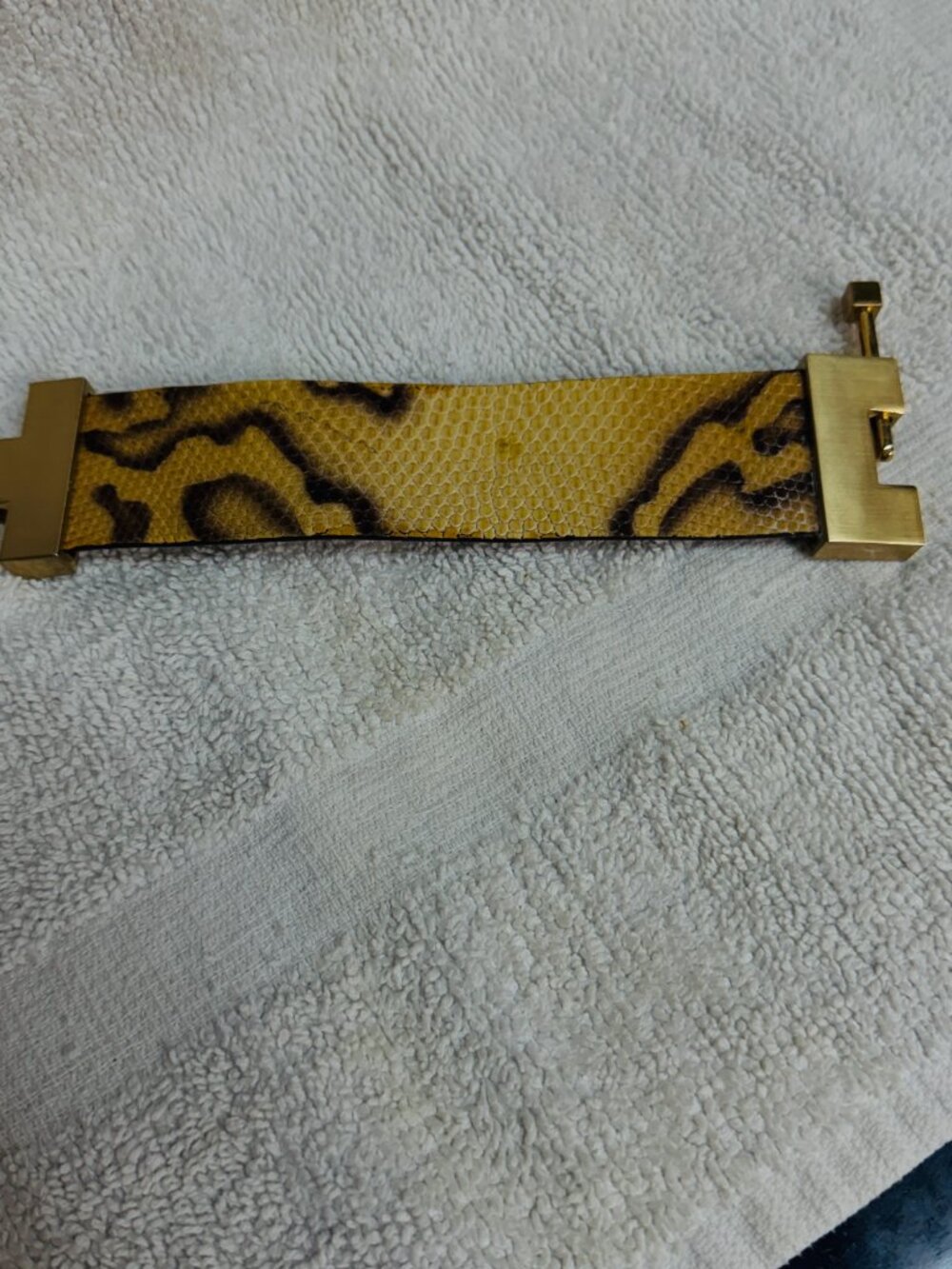 Leighelena Jigsaw Brass Clasp Lizard Skin Bracelet - Picture 2 of 5